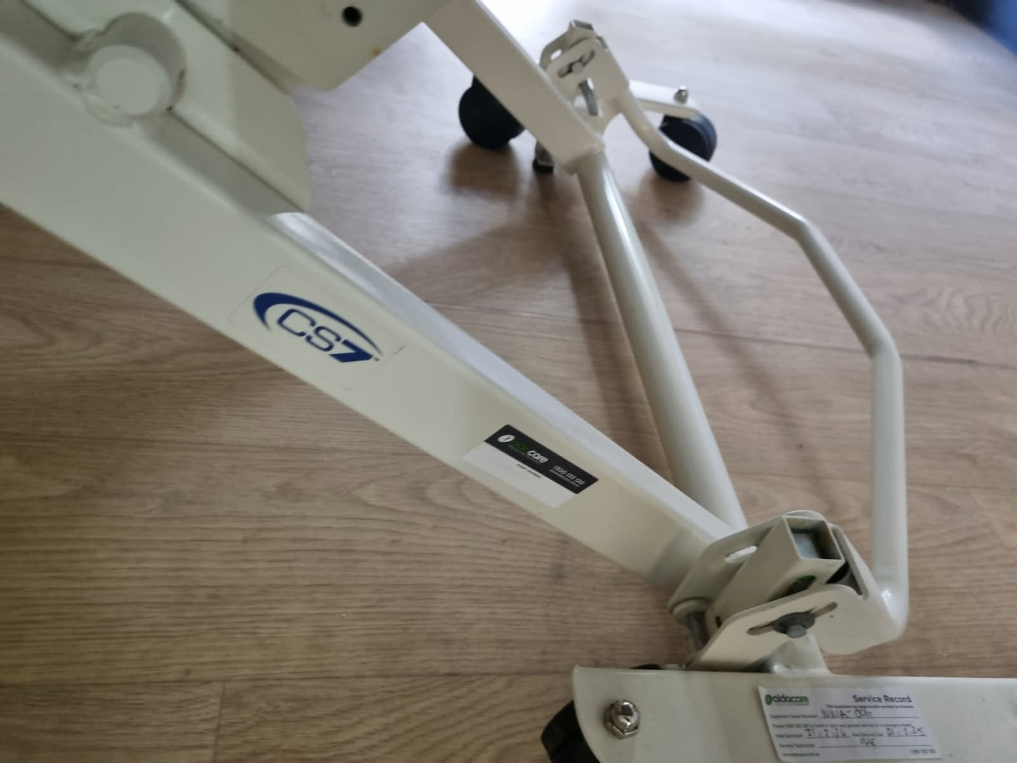 >> 34 Invacare CS7 beds