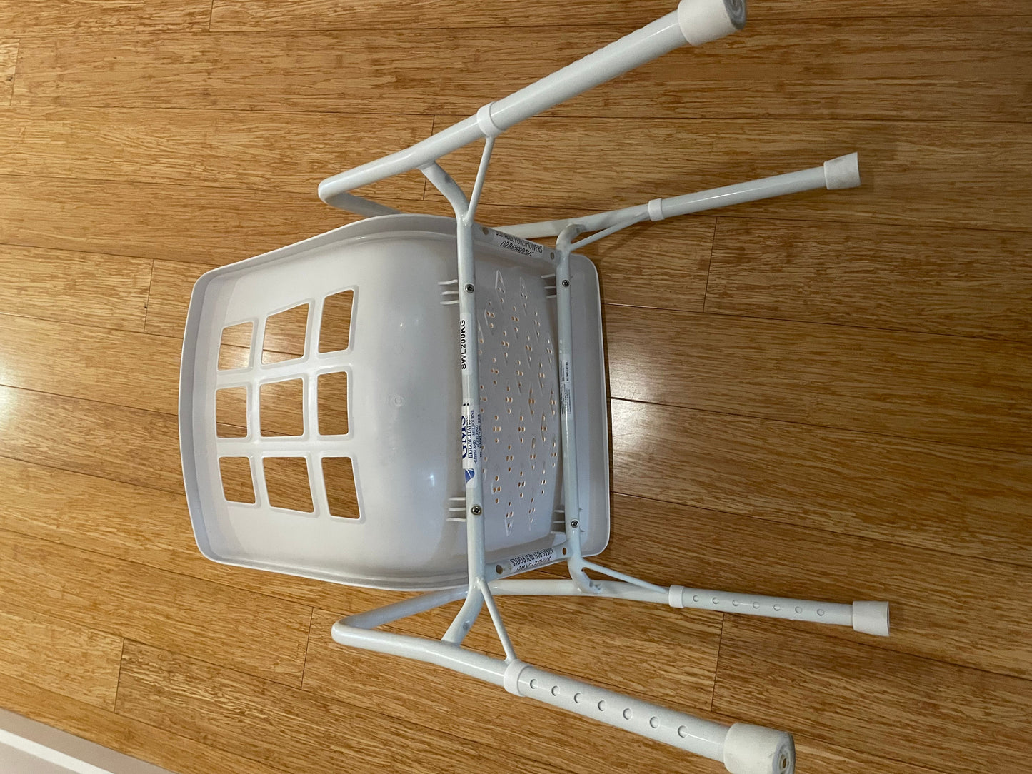 >> Extra-Wide Shower Chair - PARTNER ARRANGED PICKUP